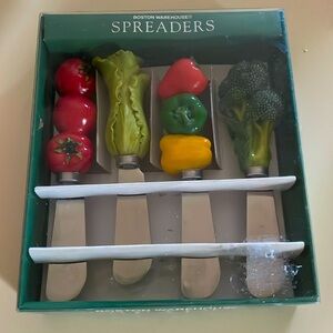 Set Of Boston Warehouse Vegetable Cheese Spreaders Stainless Steel Knives